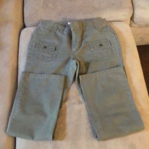 Never used Old Navy Green Pants Size 4 but no tags. Size runs bigger.